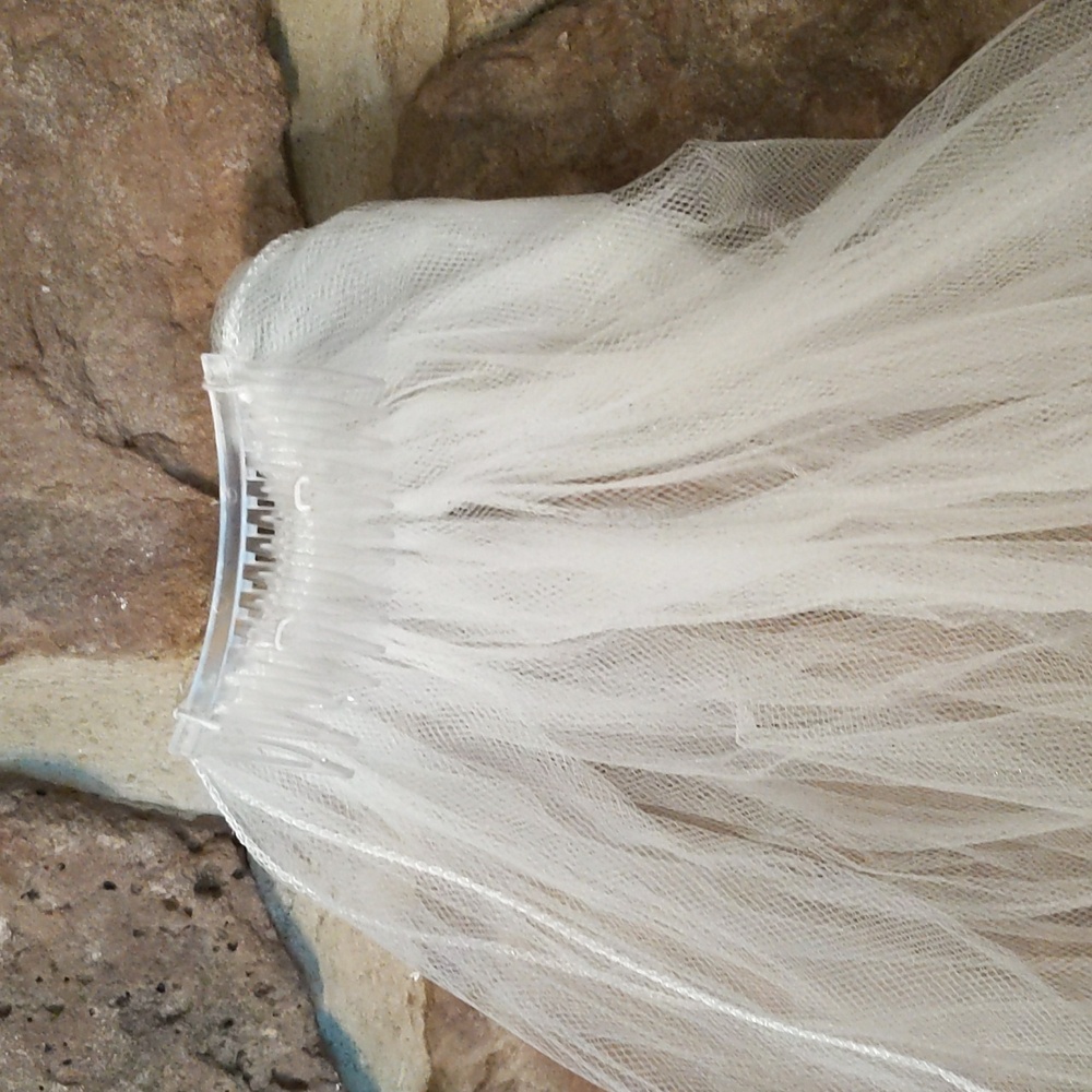 Ivory veil - Picture 2 of 5